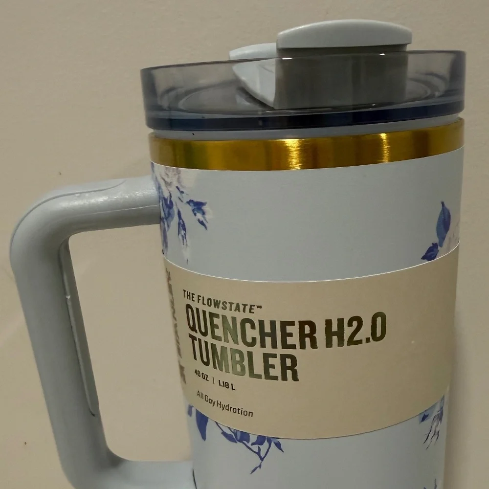 Stanley x LoveShackFancy Everblooming Rosettes  40 OZ Quencher Blue Tumbler - Picture 3 of 8